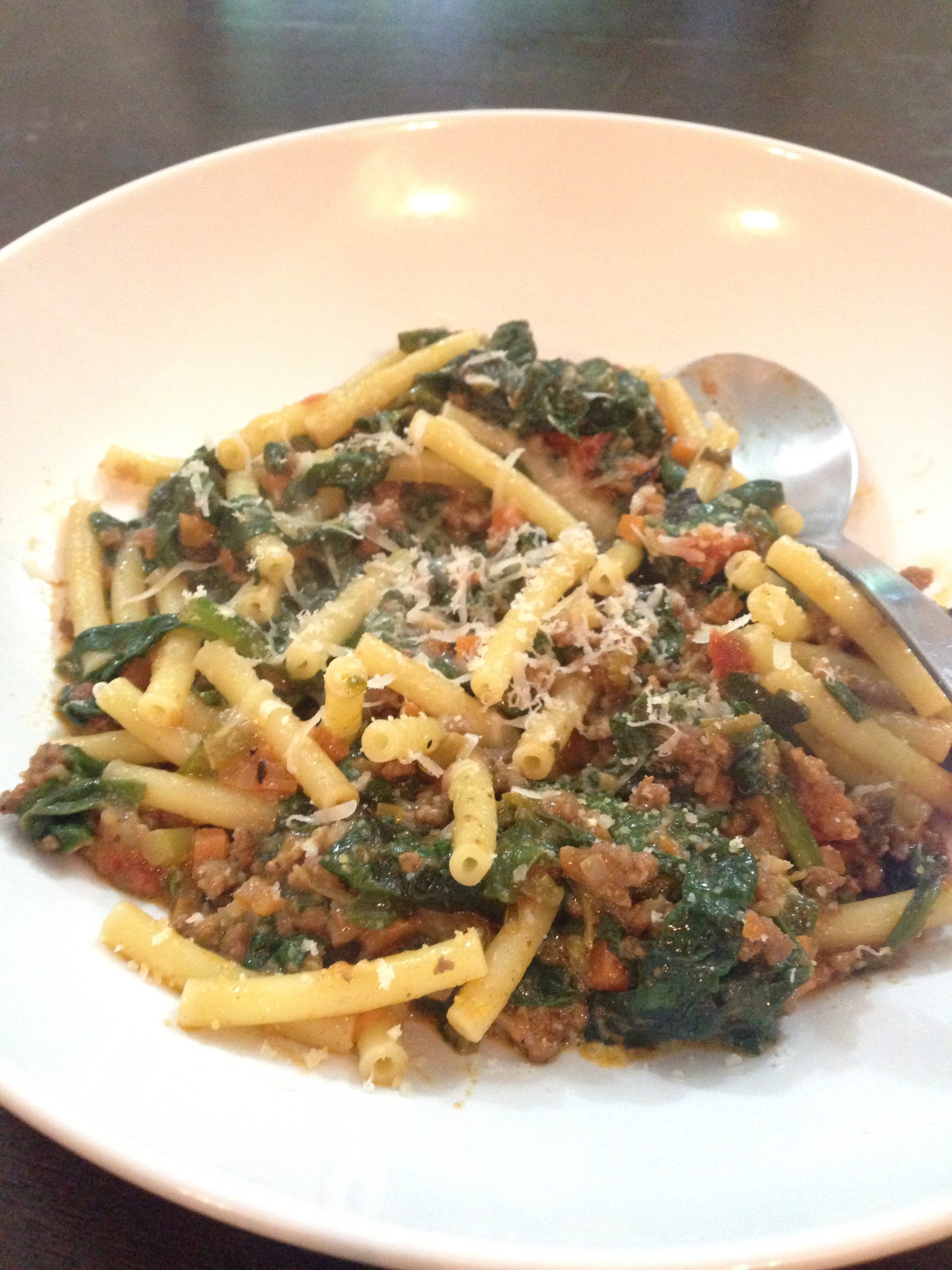 Meat sauce pasta with spinach